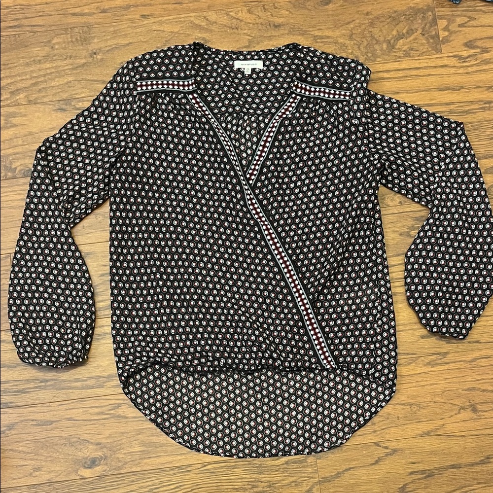 Max Studio Black and White Patterned Blouse